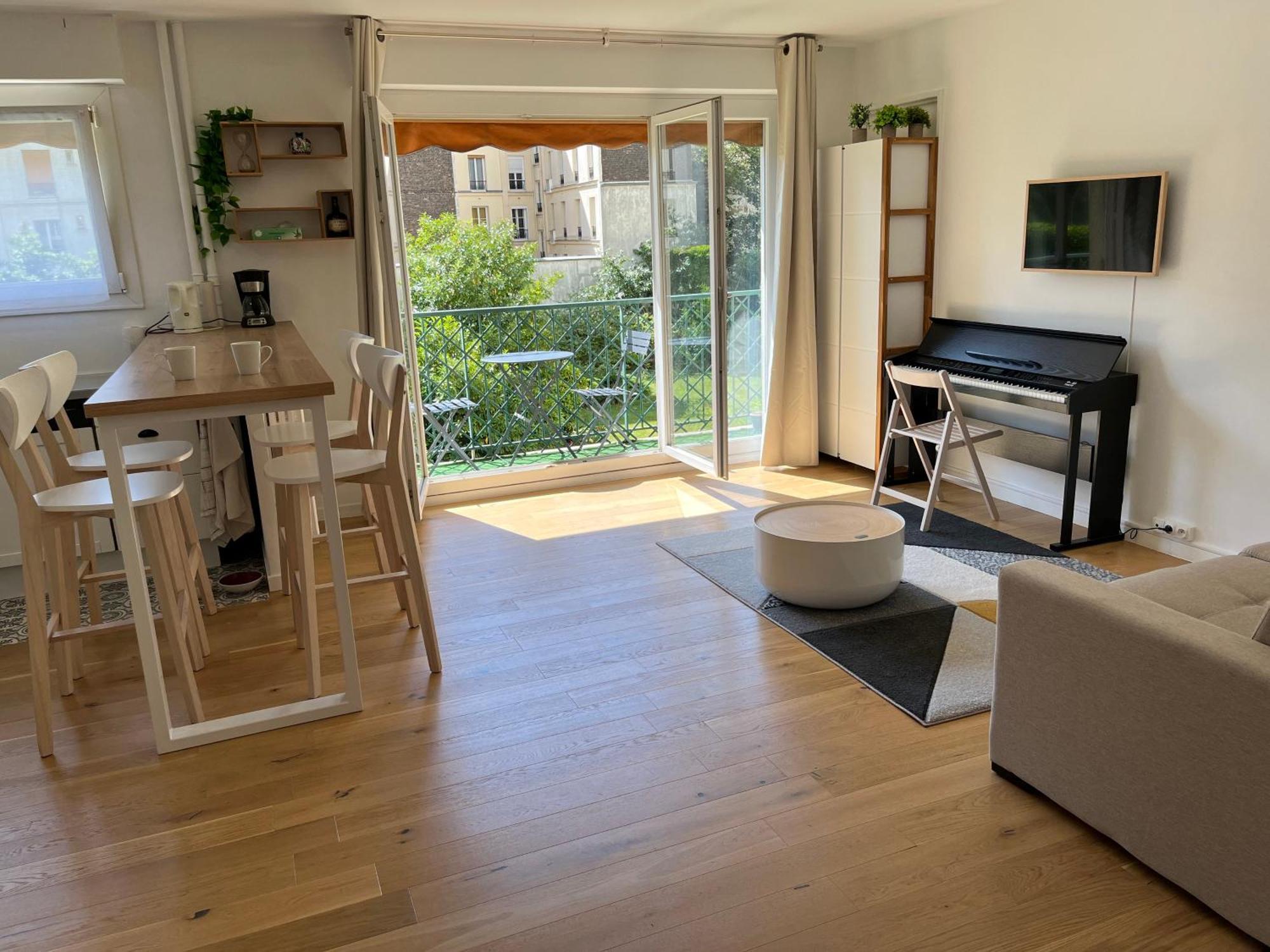 Superbe Appartement Avec Belle Vue Jardin Paris Bagian luar foto