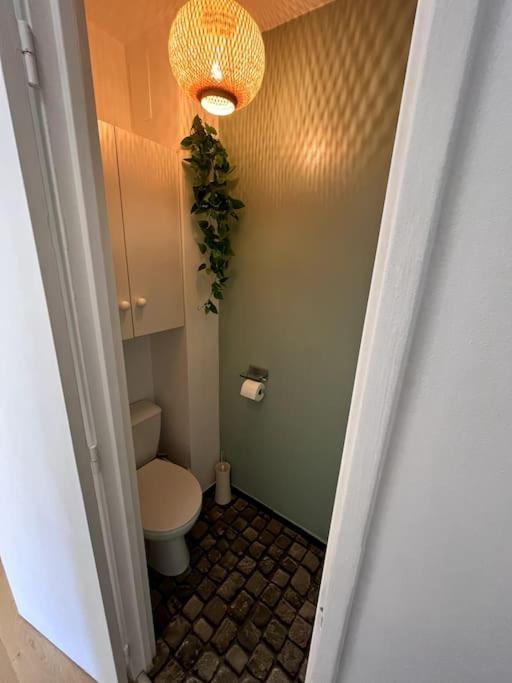 Superbe Appartement Avec Belle Vue Jardin Paris Bagian luar foto