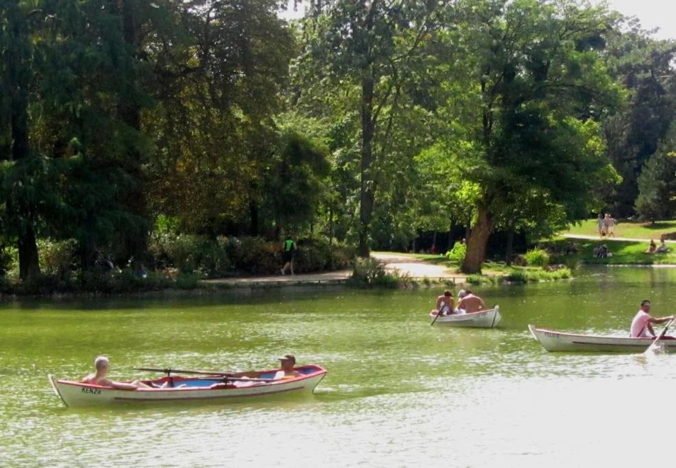 Superbe Appartement Avec Belle Vue Jardin Paris Bagian luar foto